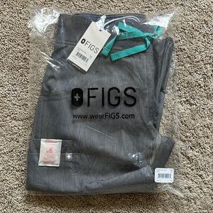 FIGS Kade Cargo Scrub Pants